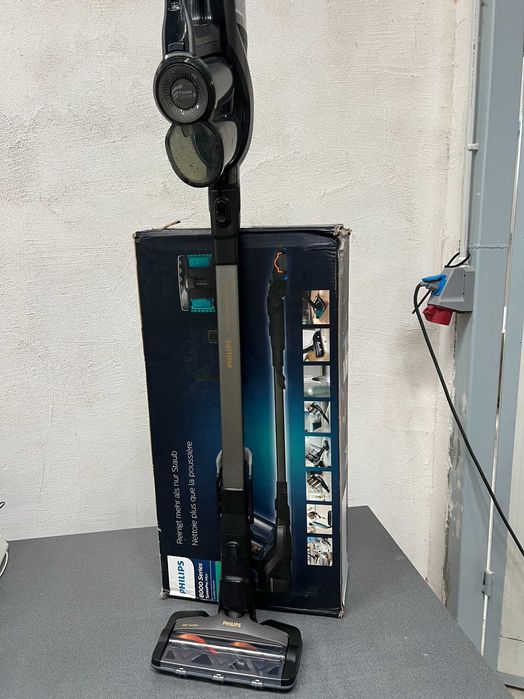 Вертикална прахосмукачка с моп Philips SpeedPro Max Aqua Plus 8000