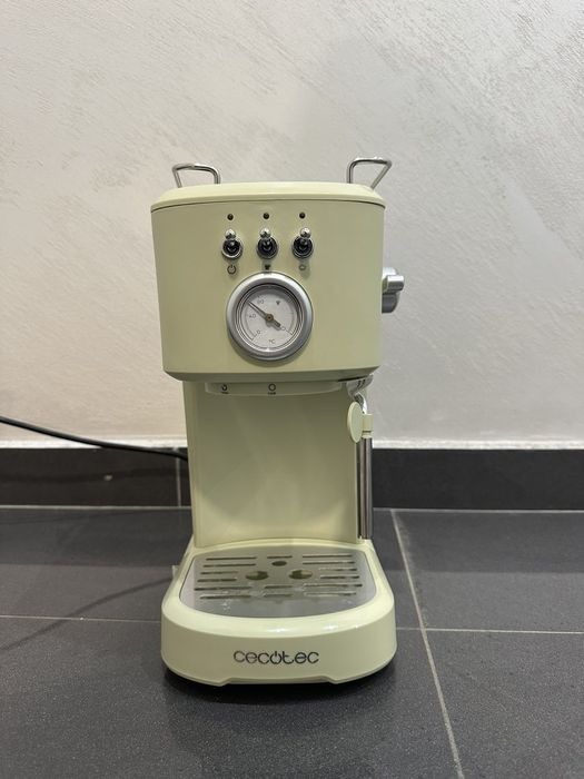 Кафемашина Cecotec Power Espresso 20 Retro Green