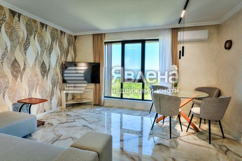 Дава се под наем Тристаен апартамент в Варна, Галата - 85 кв.м за 800 € - Снимка #2