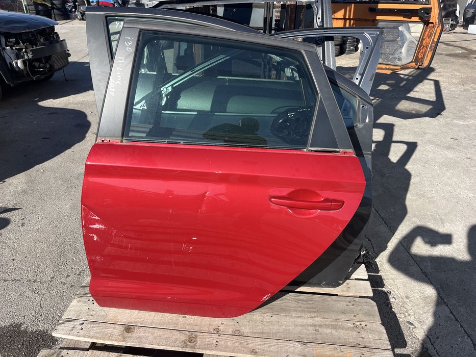 Врата Hyundai i30 хечбек 2021г