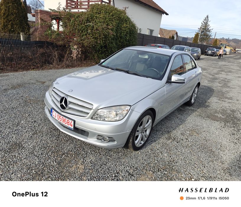 Vând Mercedes c 200 CDI