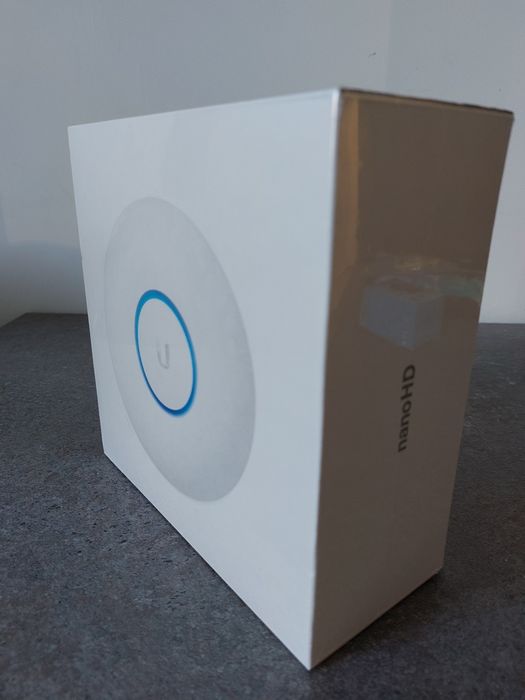 Access Point Ubiquiti UniFi UAP nanoHD MU-MIMO, Wave 2, nou SIGILAT