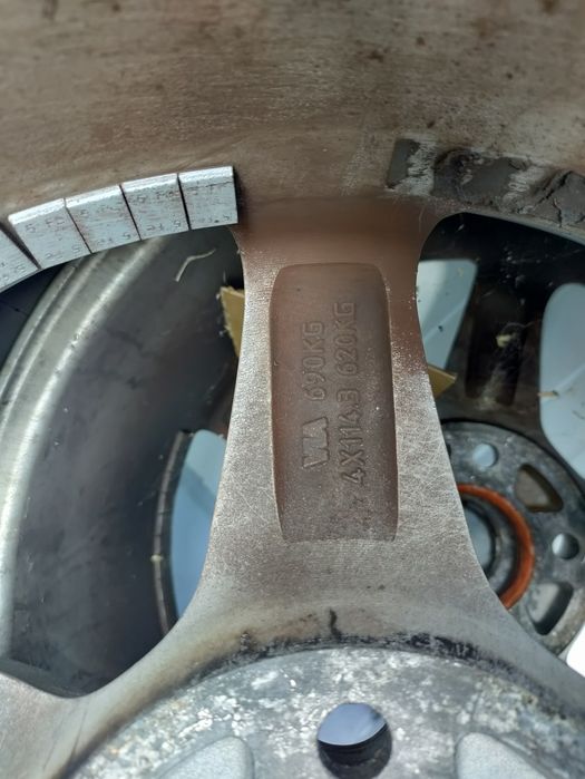 ГУМИ С ДЖАНТИ 5X114.3 16 Nokian 215/70/16 зимни 2023г.Хюндай,Тойота...