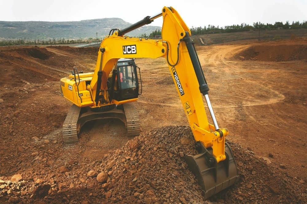 Продаётся гусеничный экскаватор JCB JS205LC гарантия 2 года!