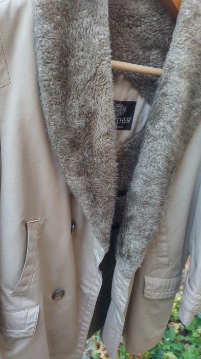 Продавам дълго яке