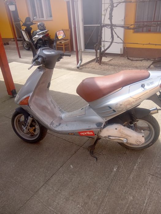Vând scuter Aprilia