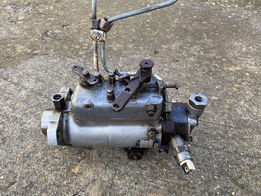 Pompa injectie tractor