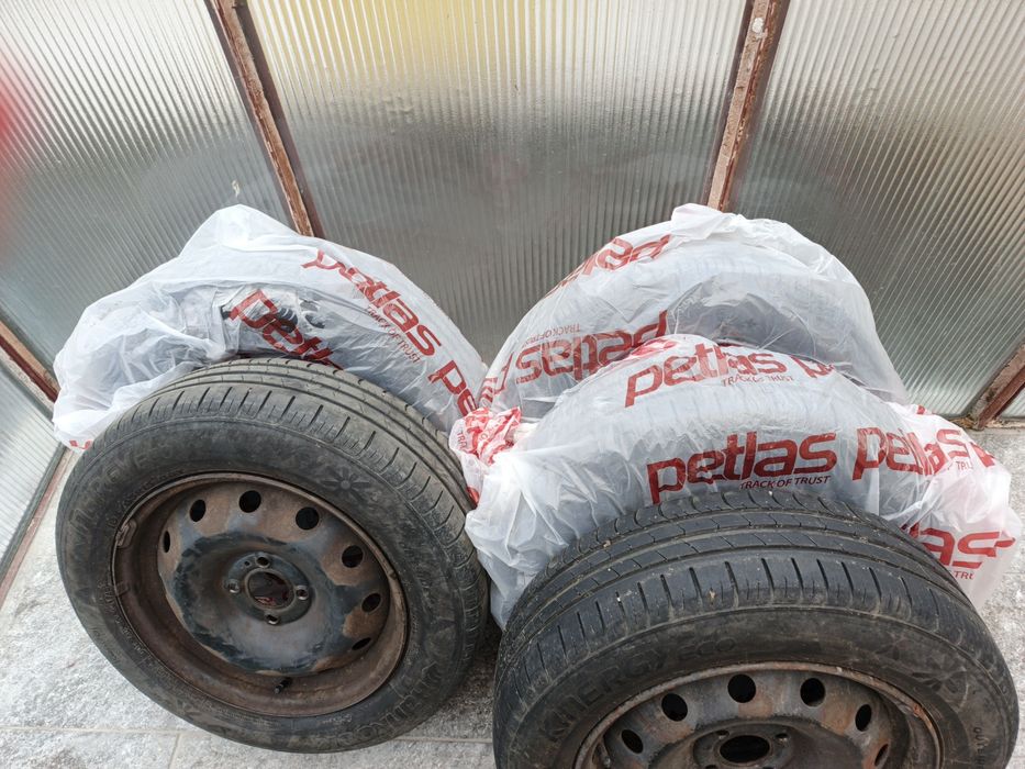 Hankook 185/65 R15 vara + janta otel