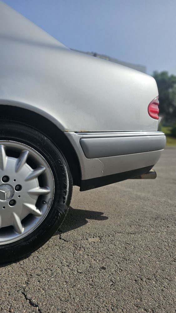 продам машину W210