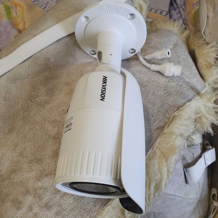 Камера наружного видеонаблюдения HIKVISION