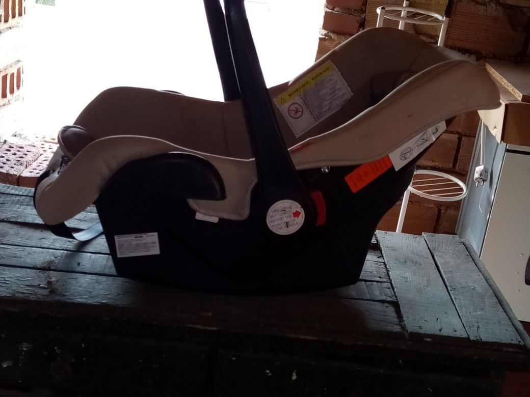 Детска количка, седалка за кола и детски шезлонк