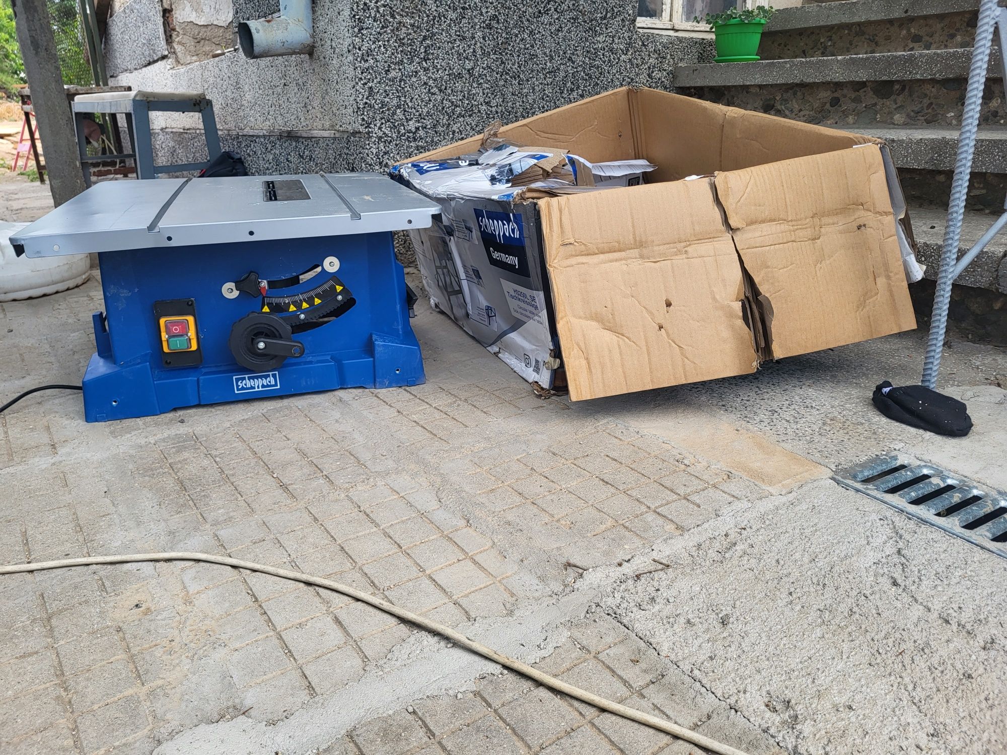 Настолен циркуляр