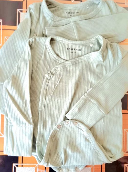 2 Body petrecute, bebeluși mărimea 80