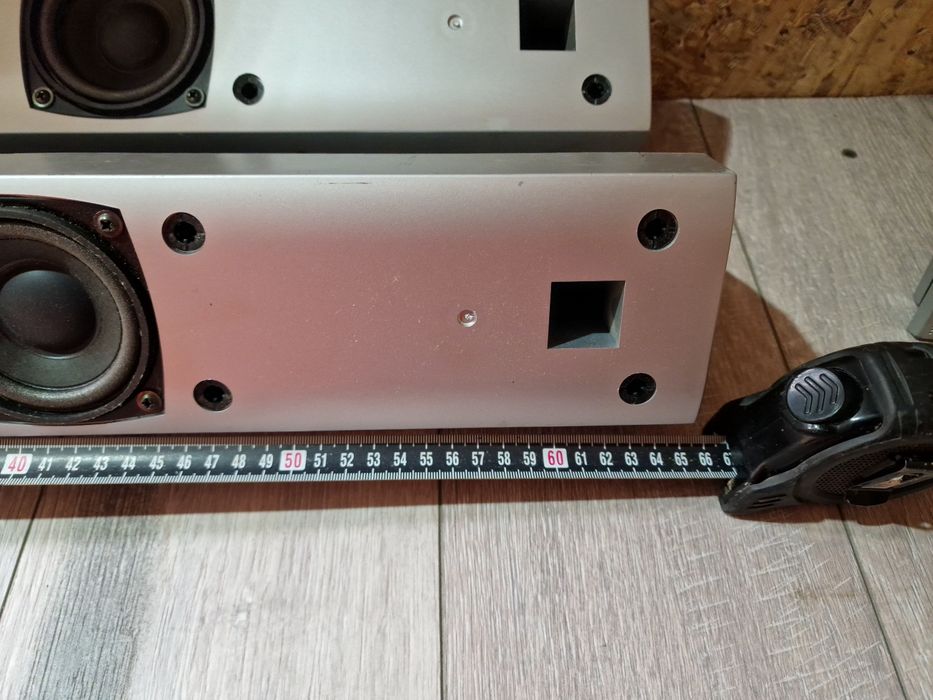 Boxe Home Cinema 66cm