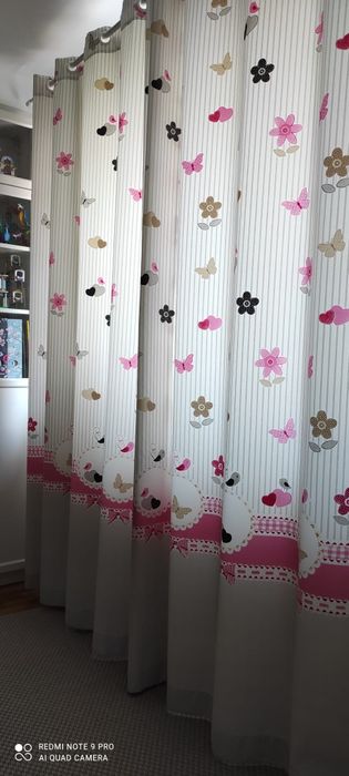 Vand 2 perne si draperie