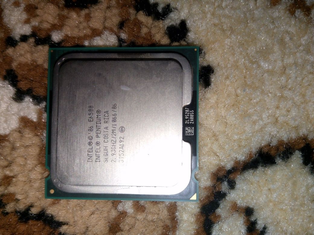 Процессор Intel Pentium