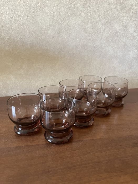 Продам рюмки под ликеры,новые