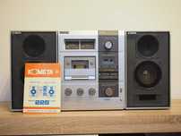 Casetofon sovietic Kometa 221 Stereo, cu boxe, cutia originală, URSS