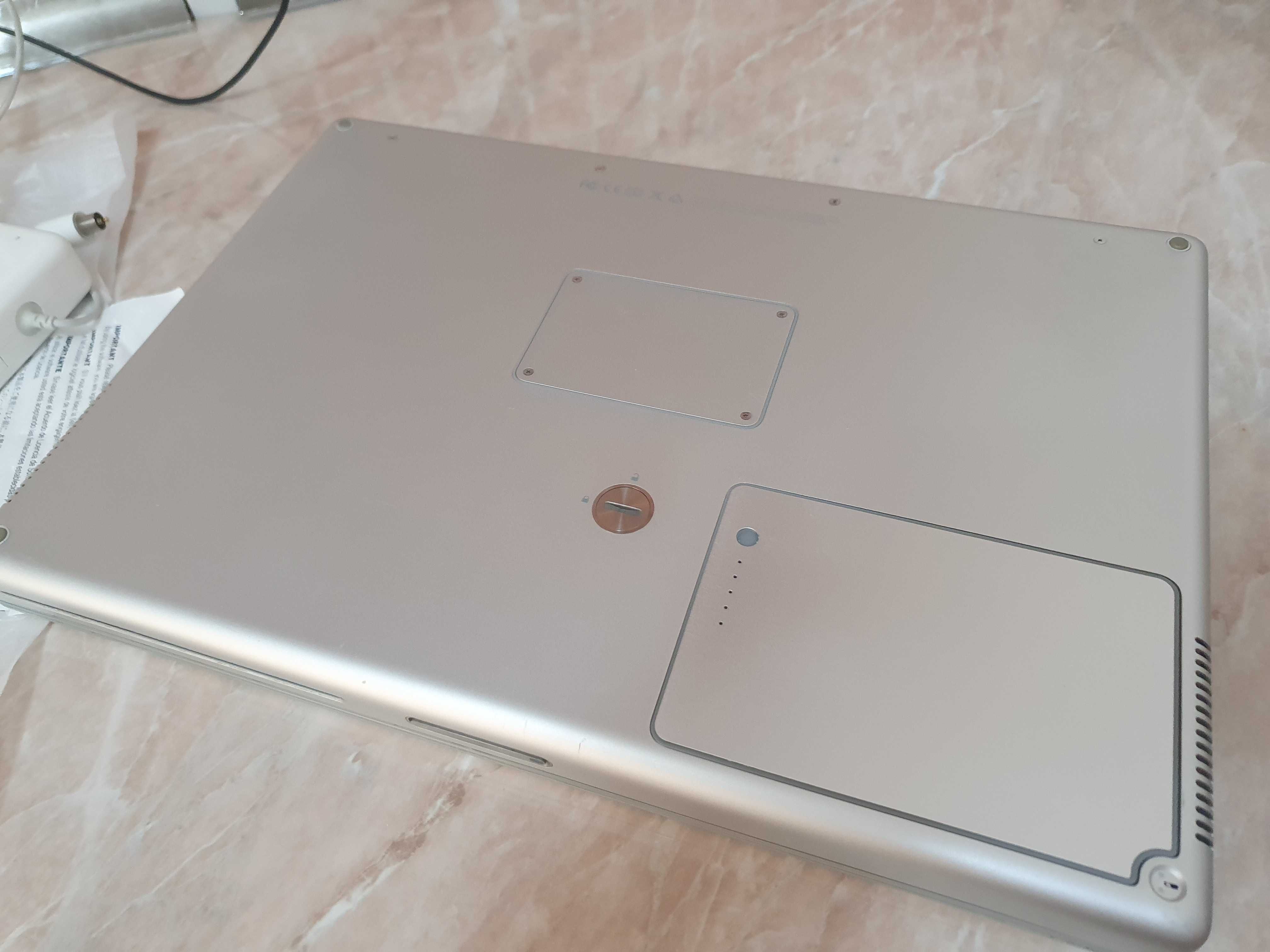 Apple Powerbook G4 15" ,un produs in stare perfecta ambalaj original