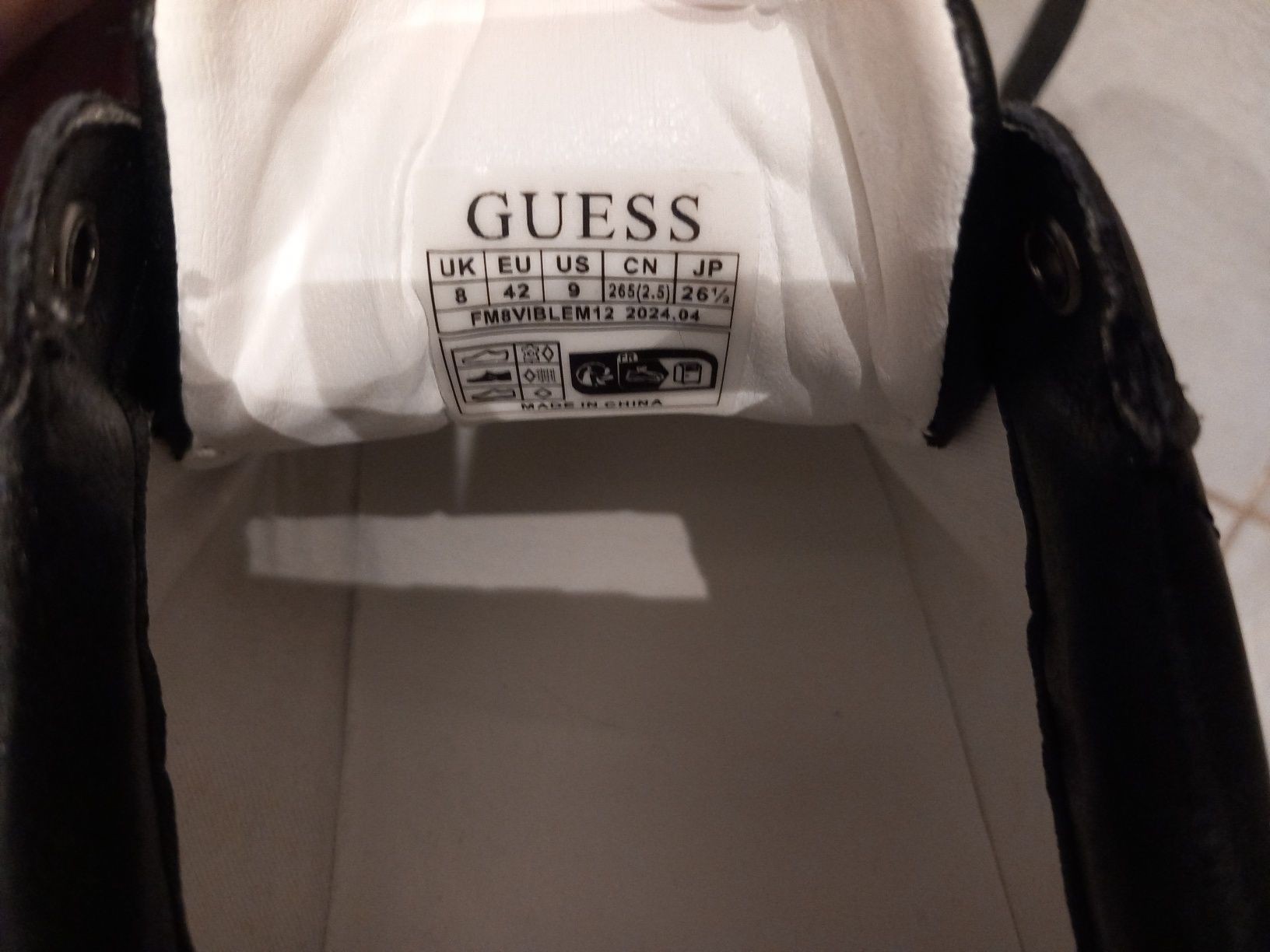 Мъжки обувки Guess