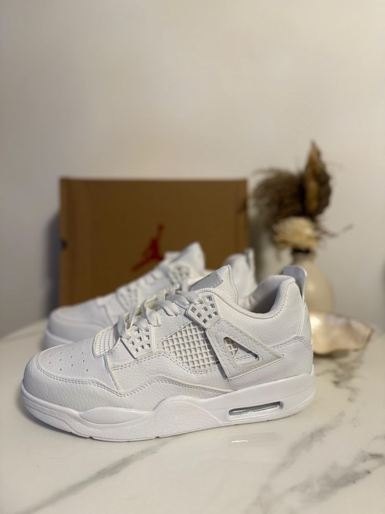 Jordan 4 White Thunder