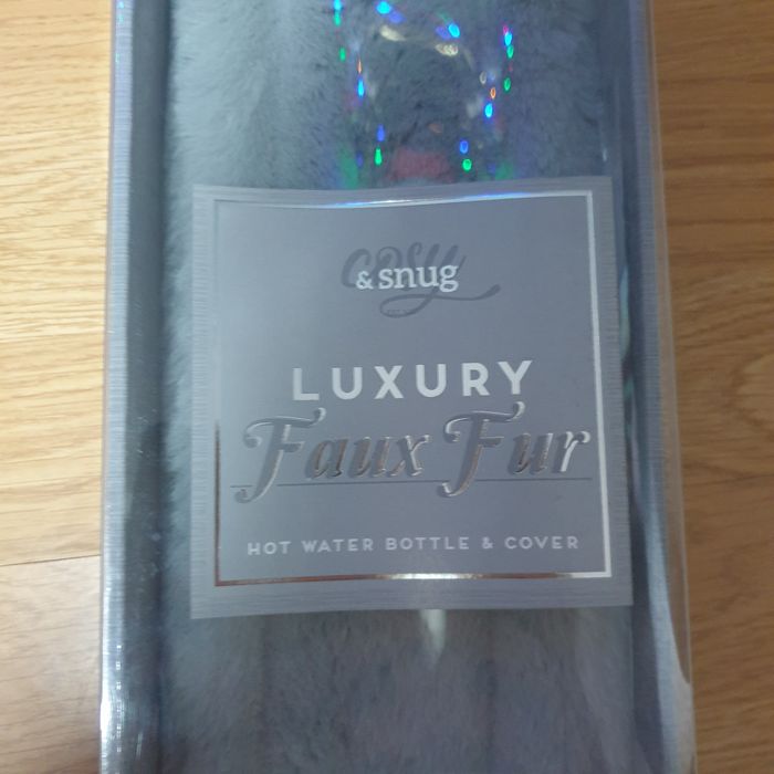 Sticle care se pune apa calda imblanite