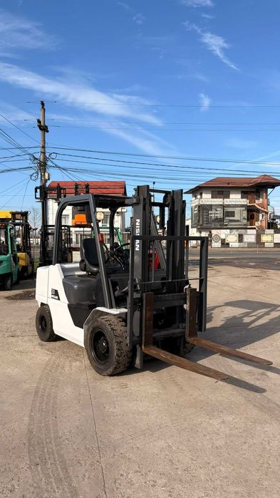 motostivuitor diesel 3 tone Nissan an fabricatie 2022