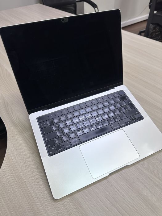 Продам Macbook Pro 14’ M1
