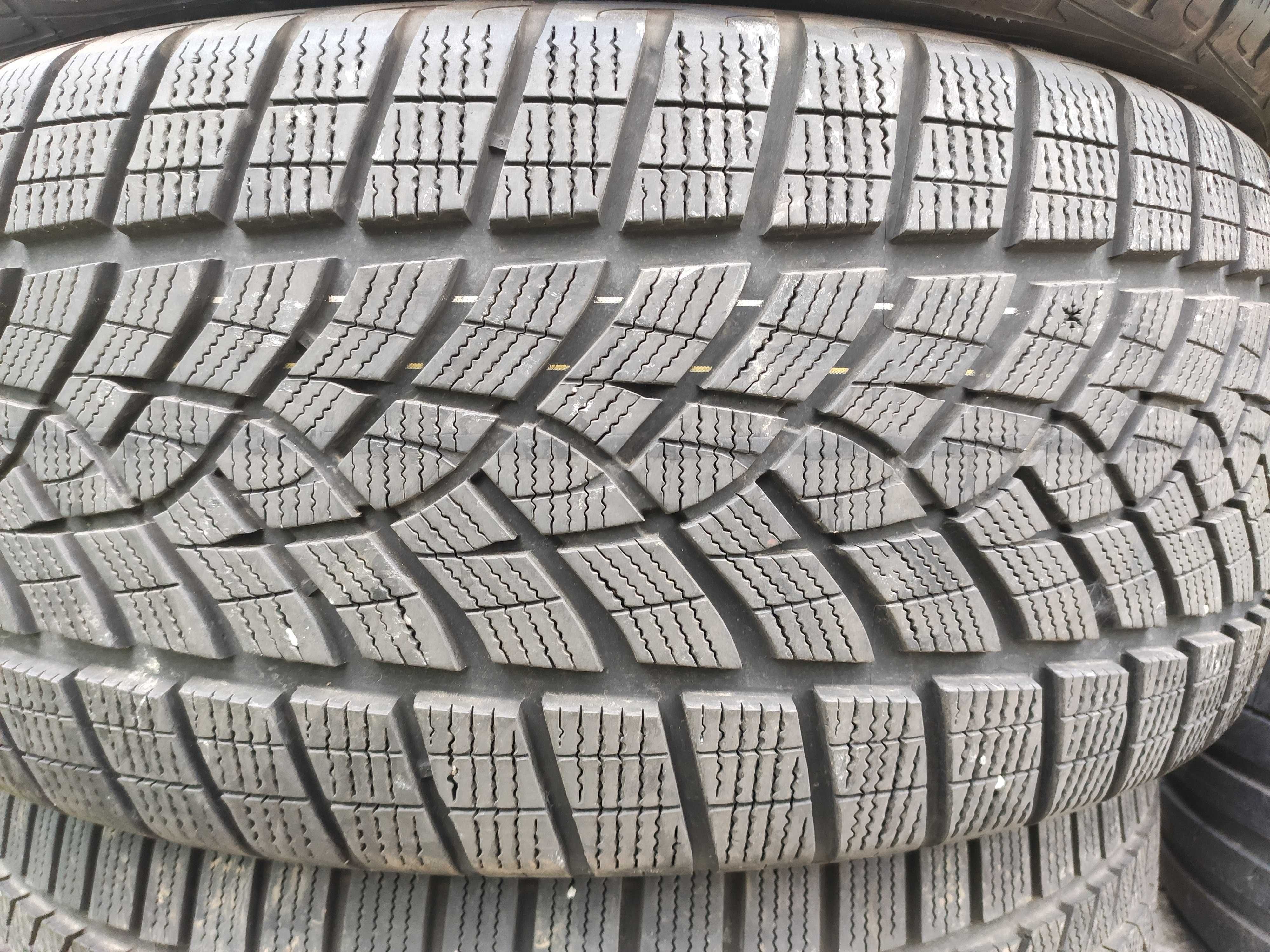 2бр Зимни гуми 275 45 21 - Goodyear DOT 2022
