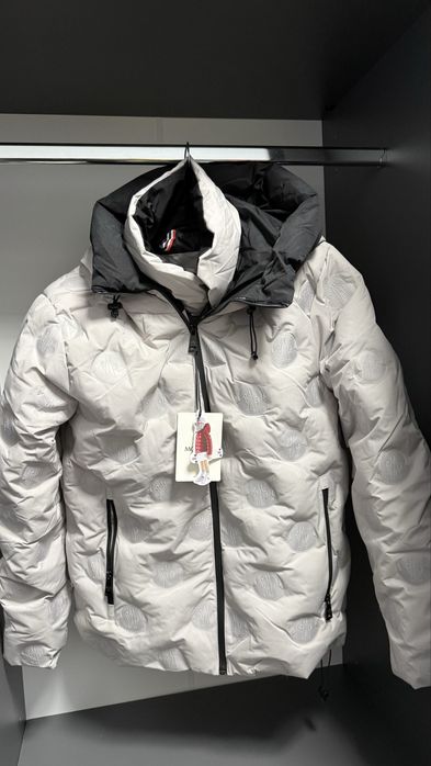 Елегантно зимно яке Moncler VIP