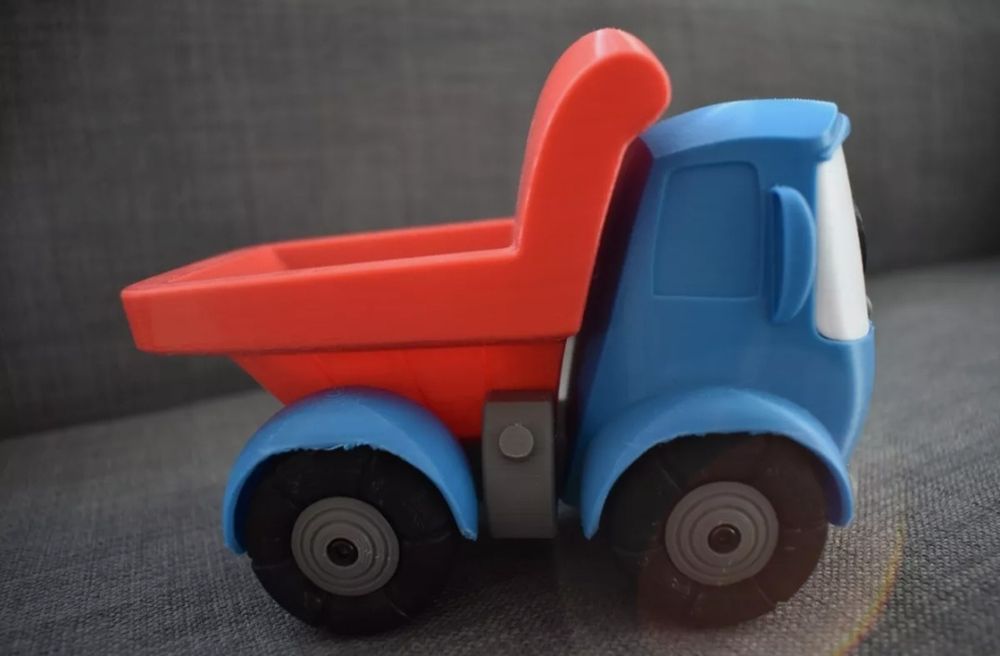 Camionul Leo jucarie