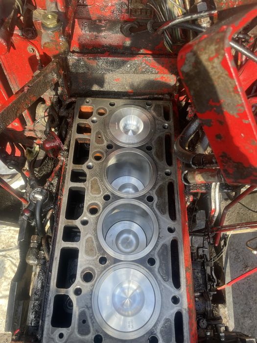 Reparatii utilaje tractoare stivuitoare combine electricitate mecanica