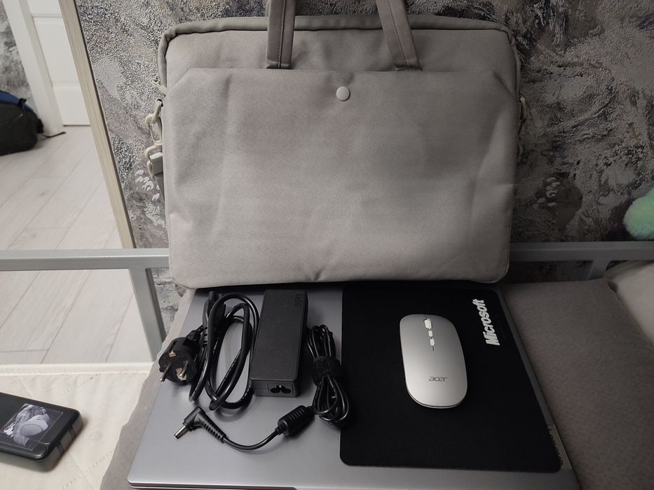 ноутбук Lenovo IdeaPad Slim 3 16IAH8