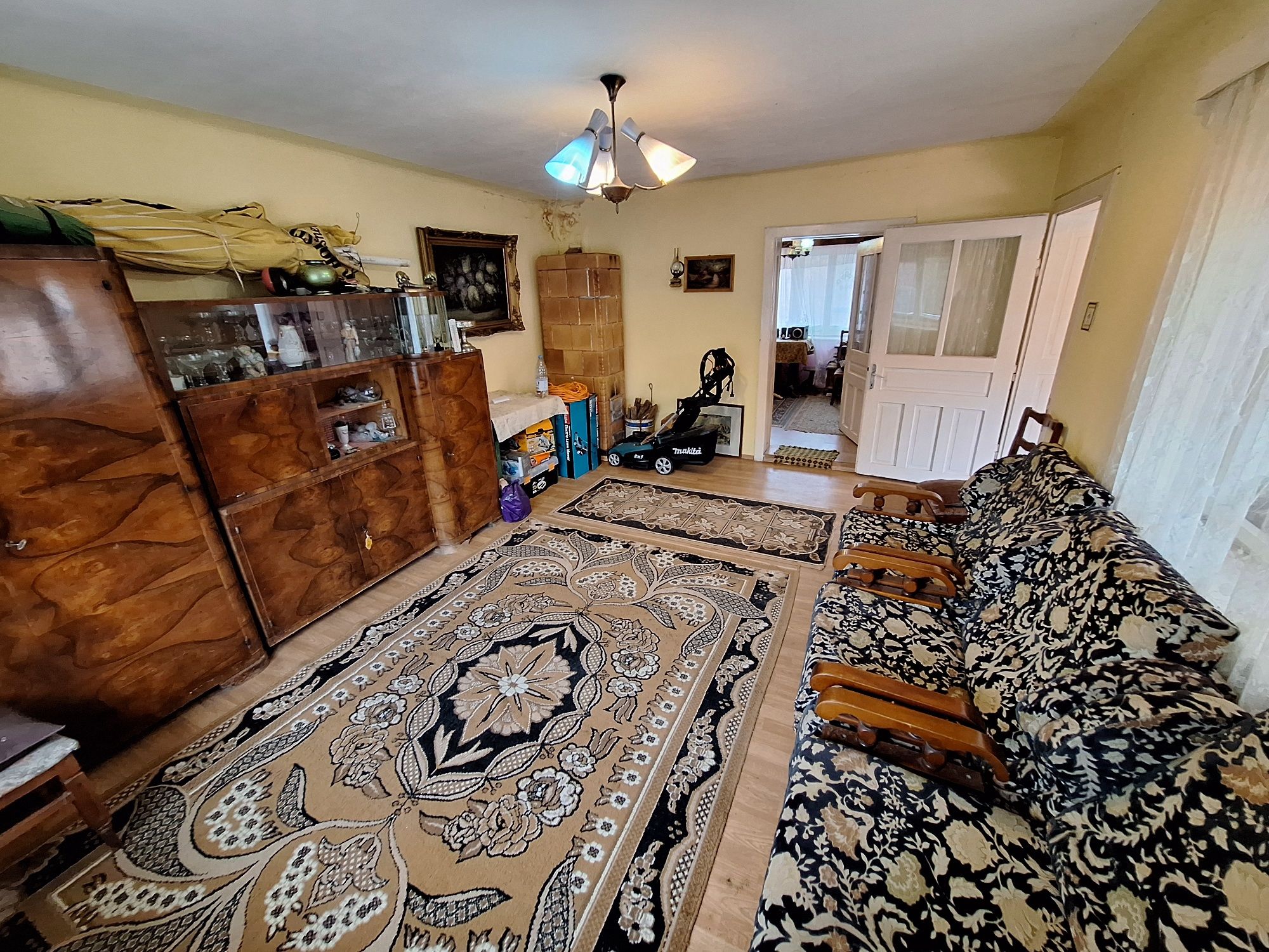 Casa de vanzare la tara