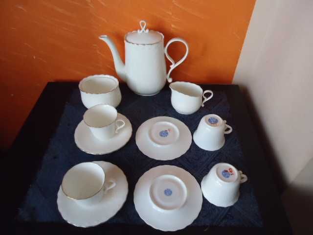 чаши,чинийки ,захарница, каничка от китайски костен порцелан Bononia