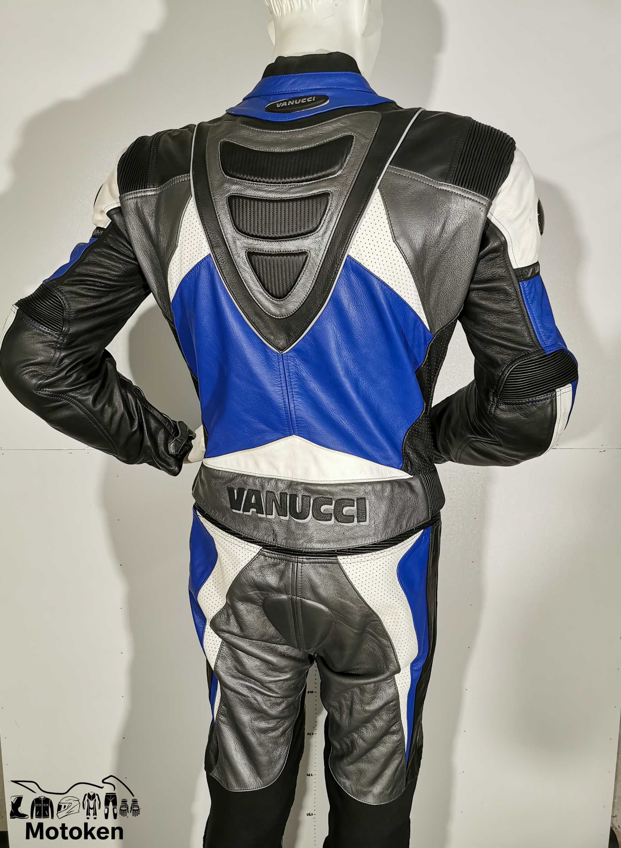 Costum Vanucci moto piele albastru, gri, alb, negru mărime 52