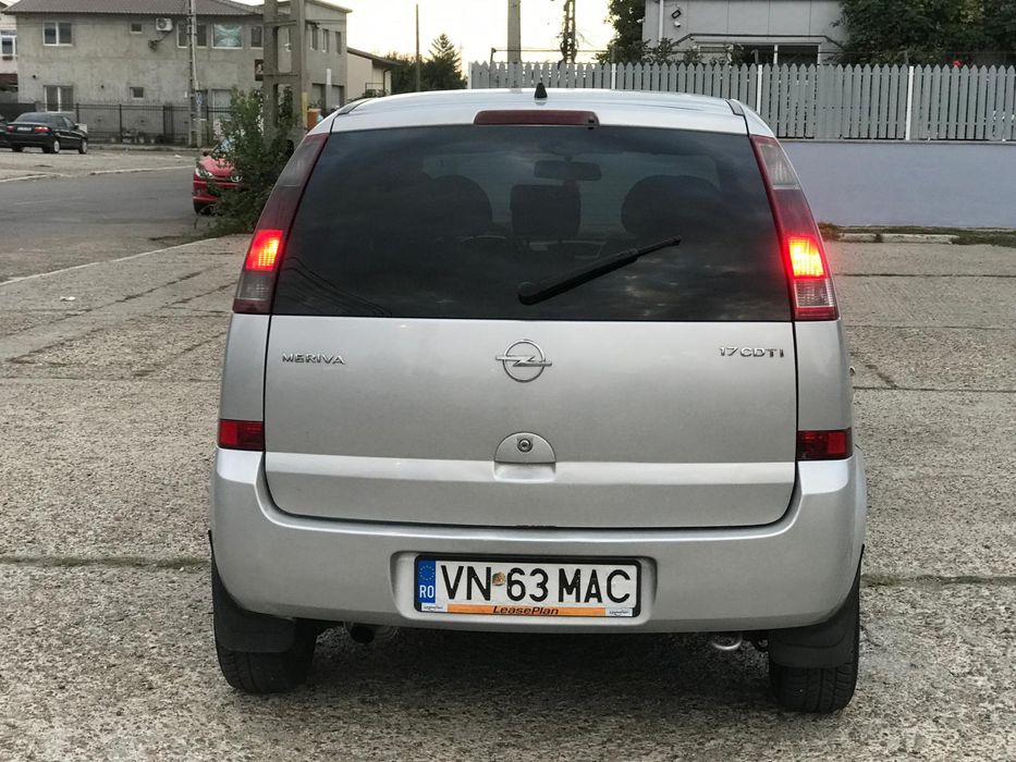 Opel Meriva 4200 lei