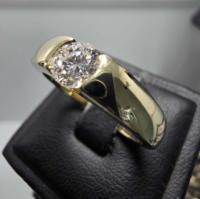 Златен пръстен с диамант 0,55ct. VVS / Бартер /