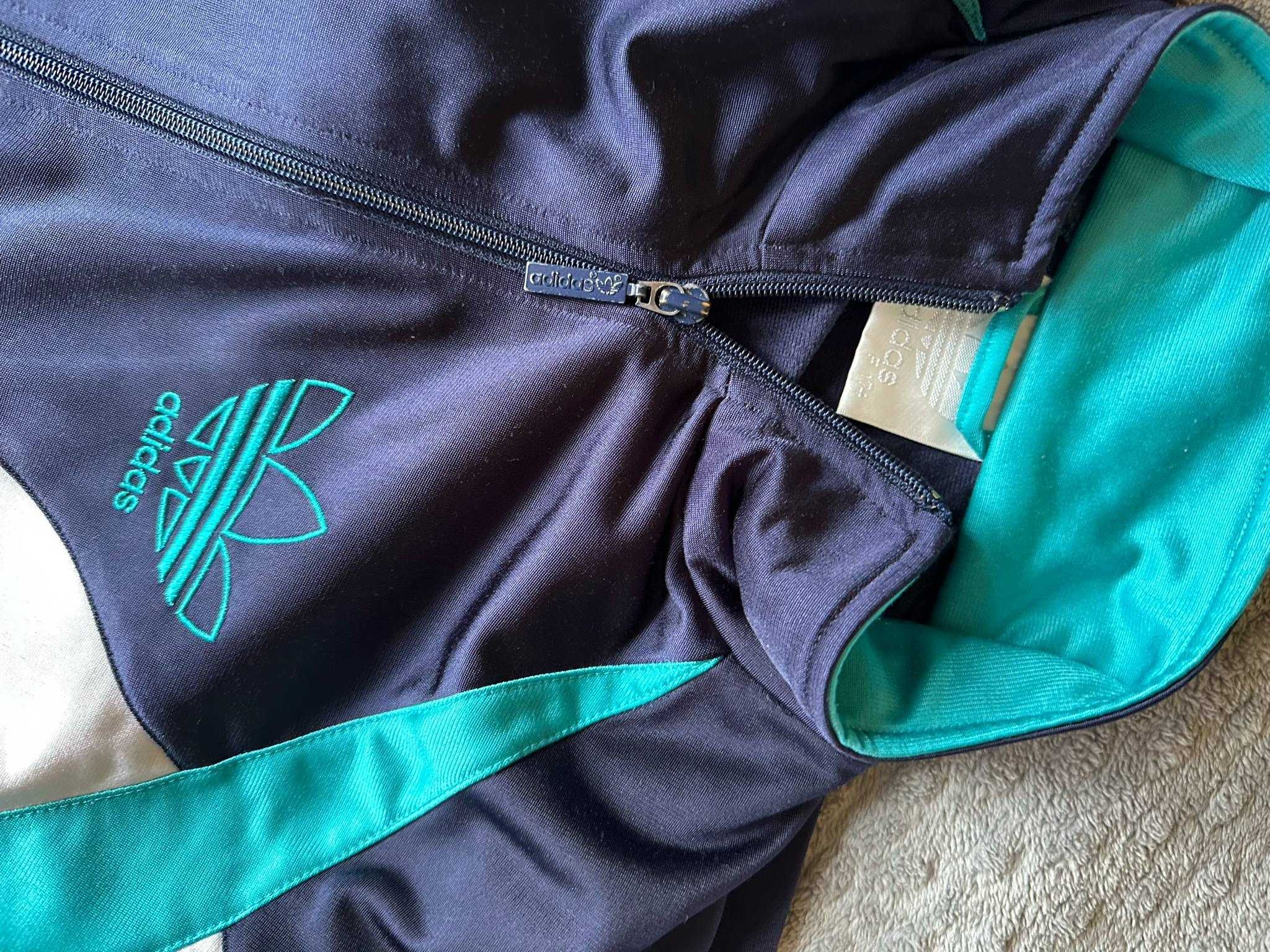 Vintage Adidas Sweater | Size M–L | Very Good Condition