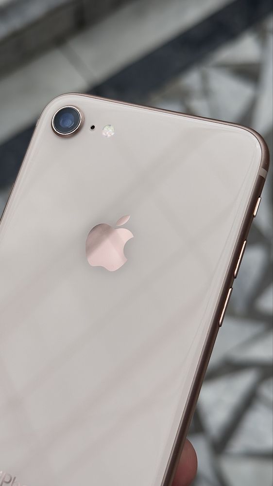Yaxshi holatdagi Iphone 8 Gold