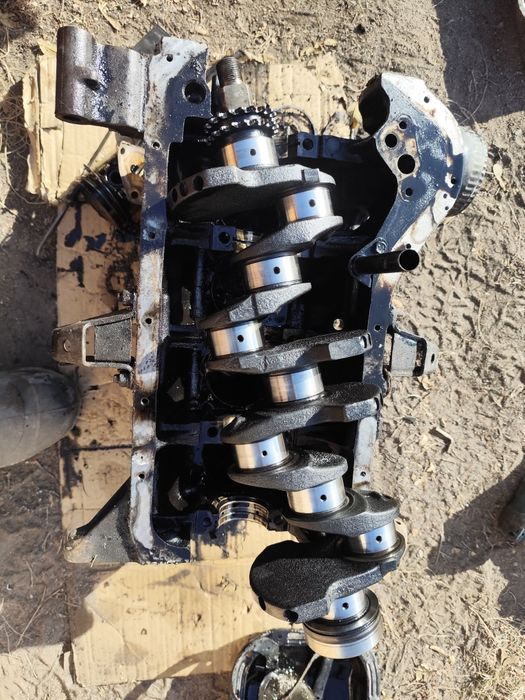 Продам Коленвал двигатель Ваз 2106