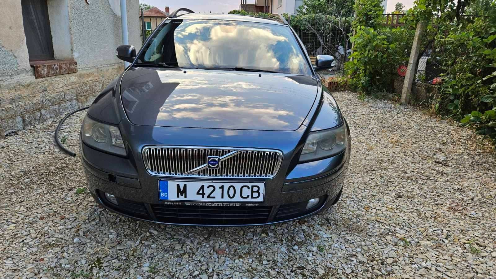 Продавам Volvo V50