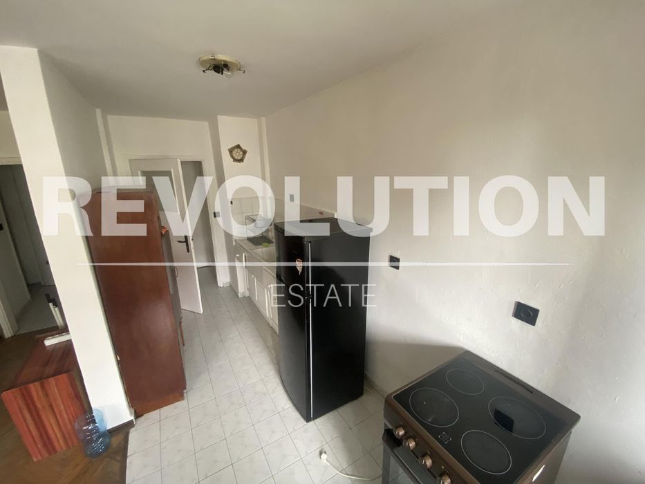 Дава се под наем Двустаен апартамент в Варна, Окръжна болница - 65 кв.м за 375 € - Снимка #3