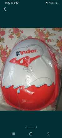 Ghiozdanel kinder ferrero nou