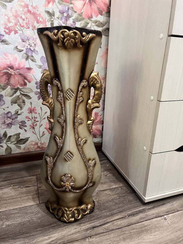 Продам вазу