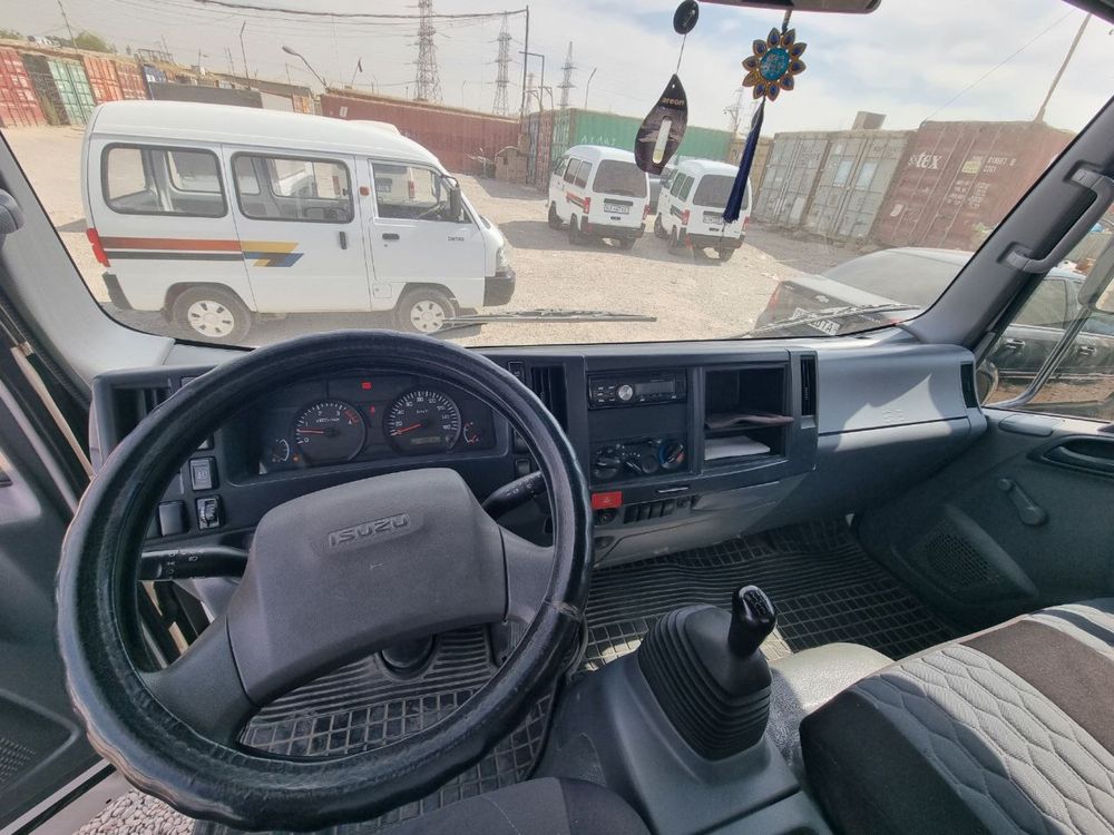 ISUZU npr 75l k 2019