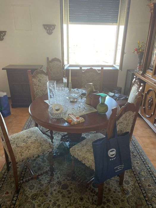 Masa rotunda lemn masiv