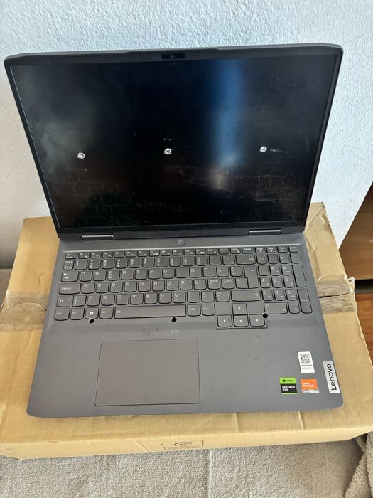Laptop Lenovo LOQ - 16APH8 defect pentru piese