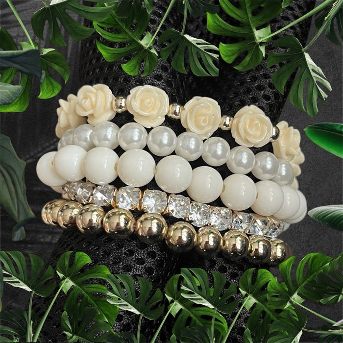 Бижута, колие, гривни