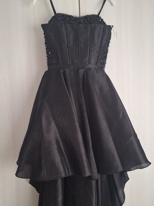 Rochie scurta cu trena pentru 14 ani